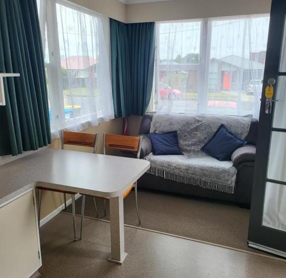 סטודיו דלוקס, Totara Lodge Motel