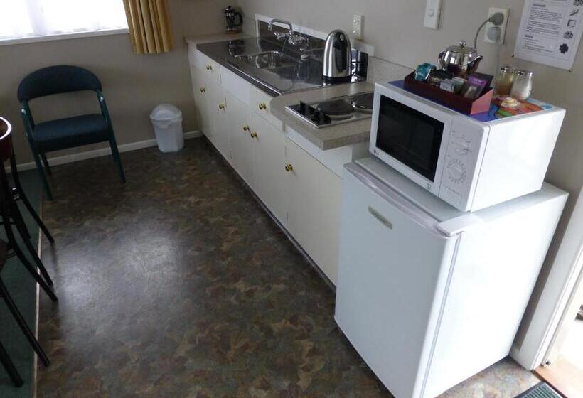 חדר משפחתי, Totara Lodge Motel