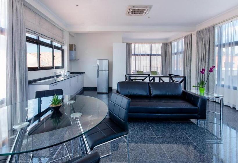 1 Bedroom Penthouse Apartment, Babylon