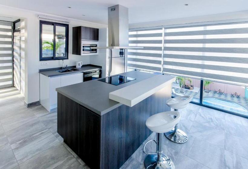 سوئیت پرزیدنت, Babylon