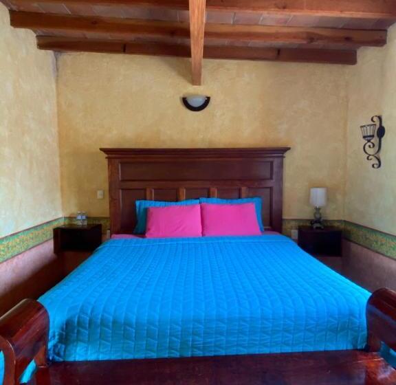 غرفة قياسية, Casa Caro