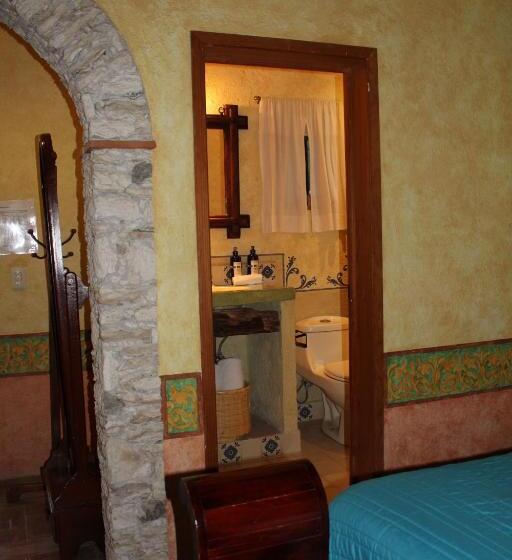 غرفة قياسية, Casa Caro