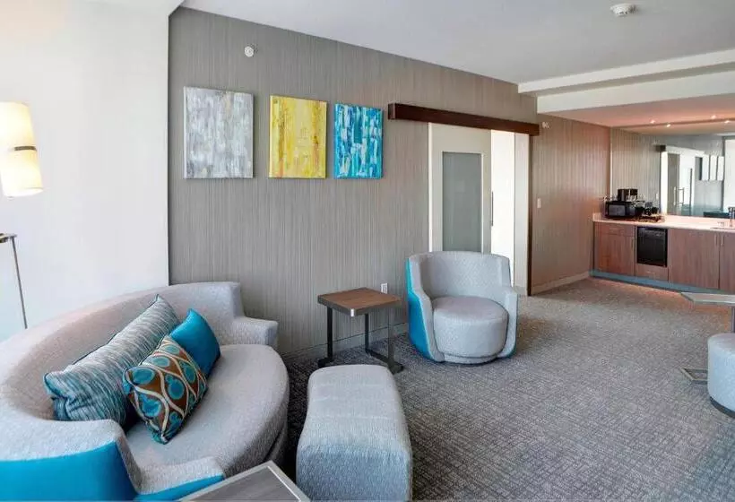 キングサイズベッドのスイートルーム, Courtyard By Marriott Muncie At Horizon Convention Center