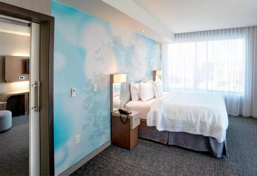 キングサイズベッドのスイートルーム, Courtyard By Marriott Muncie At Horizon Convention Center