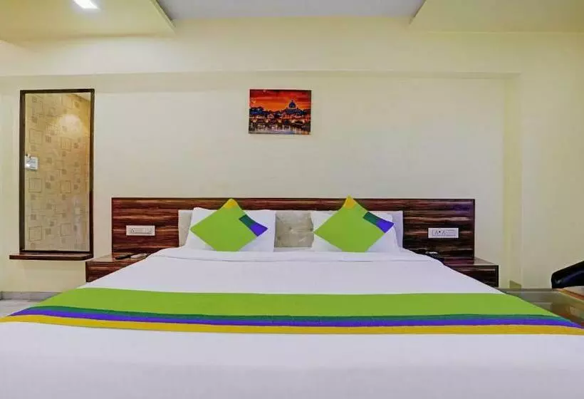 デラックスルーム, Treebo De Grandeur Anand Nagar