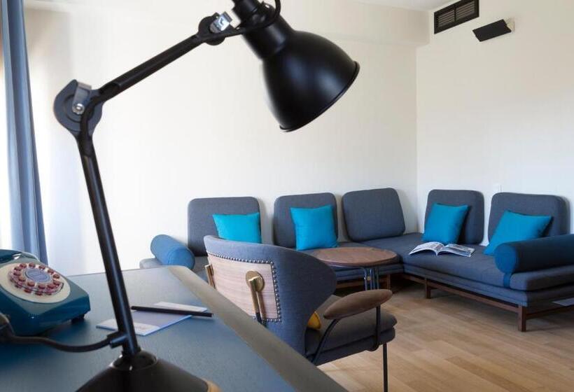 سوییت خانوادگی, Fourviere