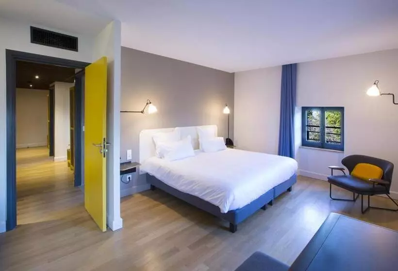 Suite Familiar, Fourviere