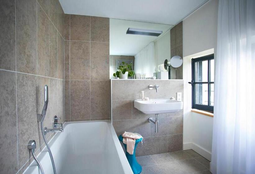 سوییت خانوادگی, Fourviere