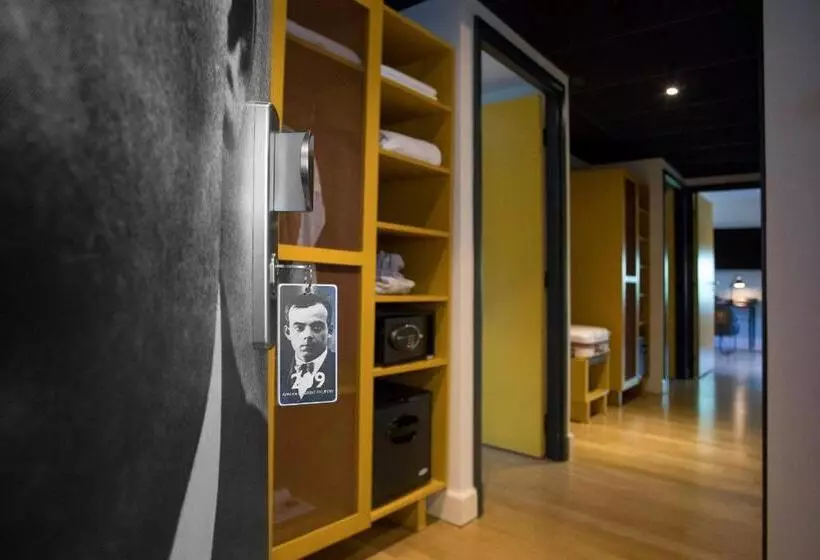 Suite Familiar, Fourviere
