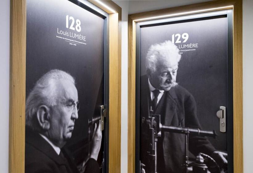 اتاق کلاسیک, Fourviere