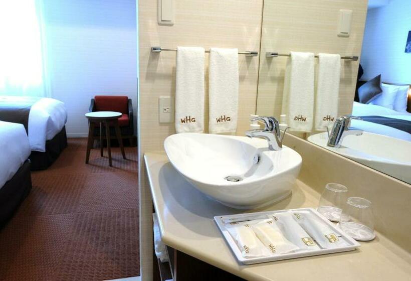 Quarto Estandar, Gracery Naha