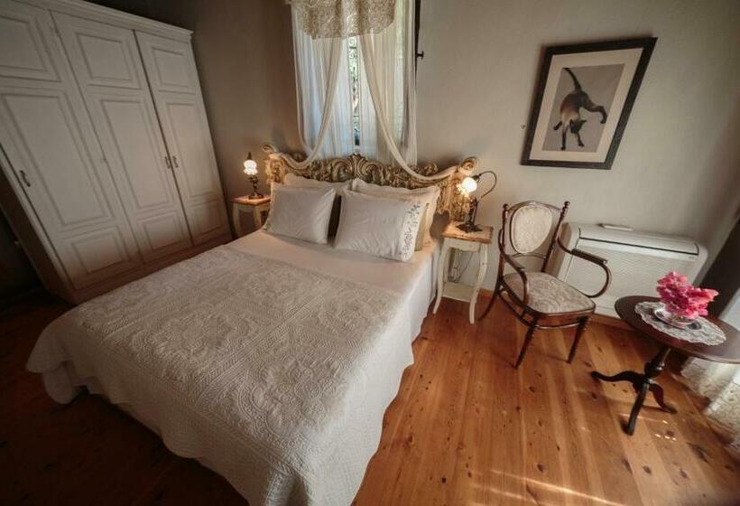 جناح, Ha La Bodrum