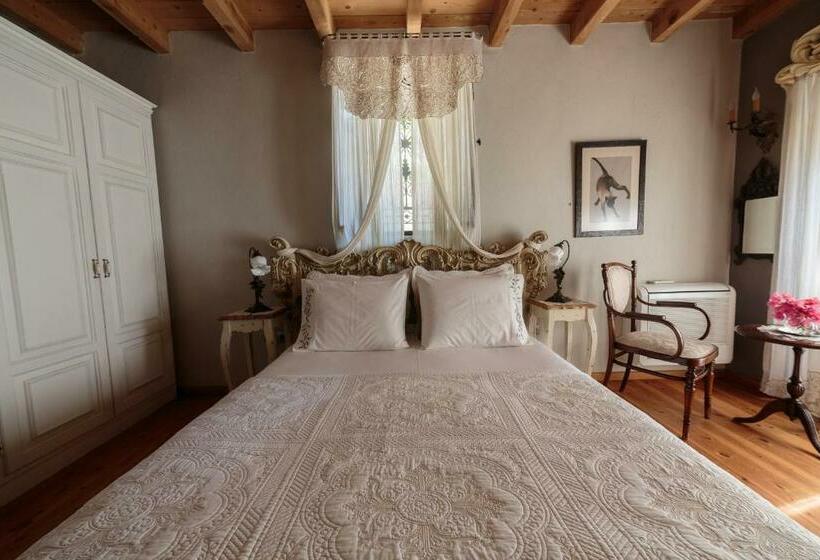 جناح, Ha La Bodrum