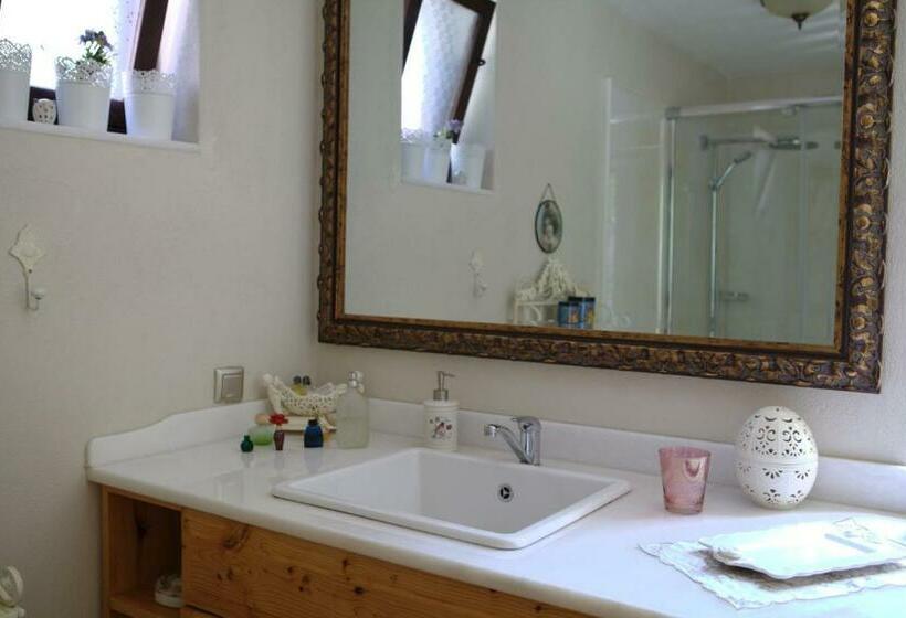 جناح, Ha La Bodrum