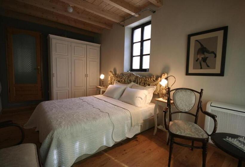 جناح, Ha La Bodrum