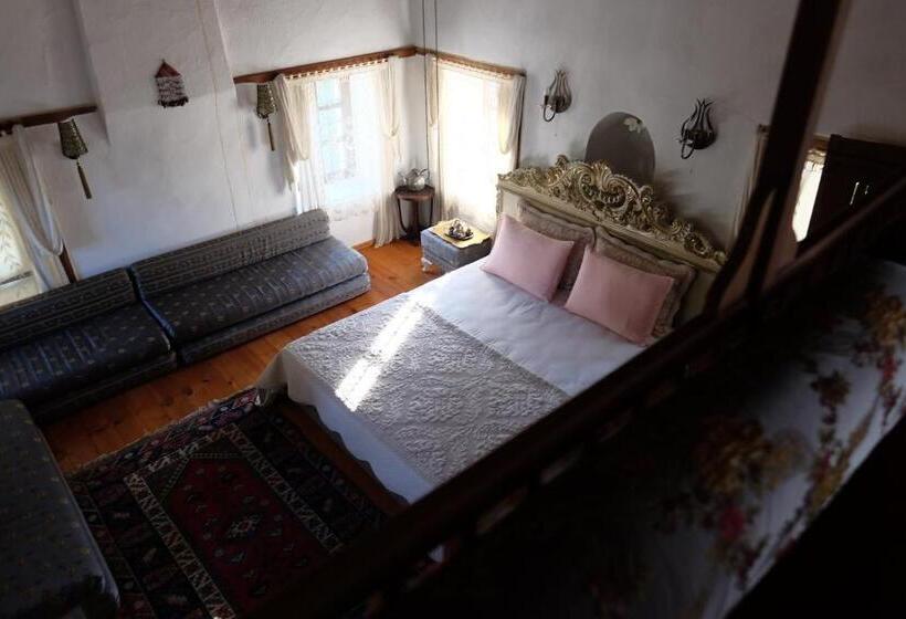 جناح سوبيريور, Ha La Bodrum