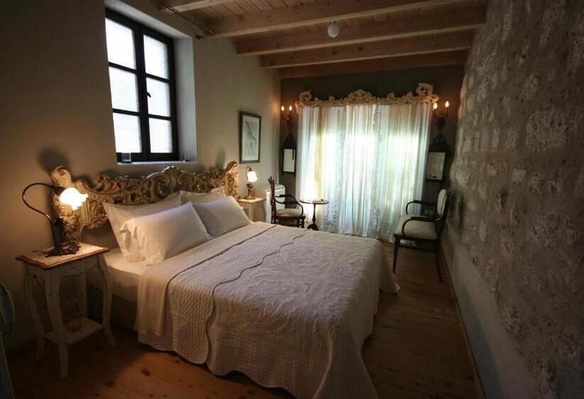 جناح, Ha La Bodrum