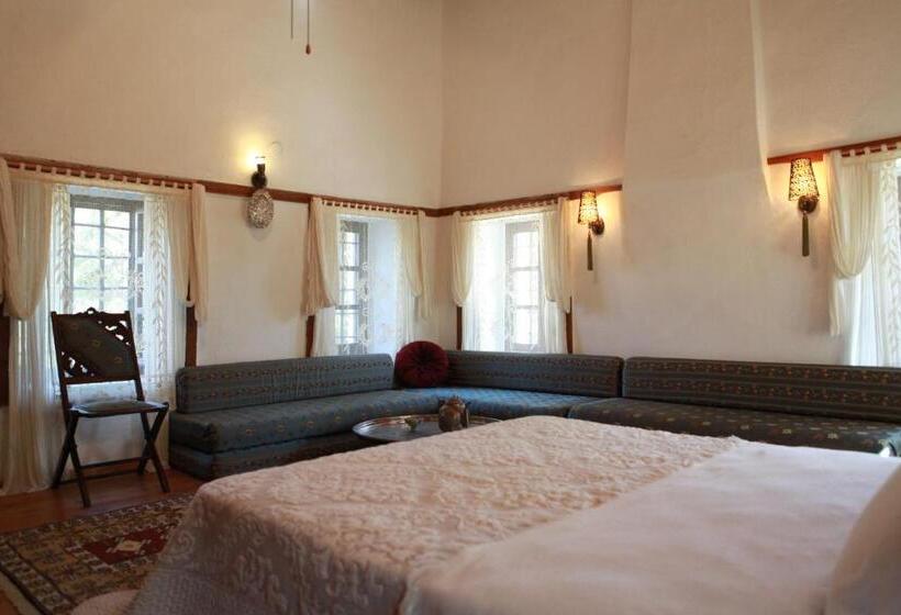 جناح سوبيريور, Ha La Bodrum