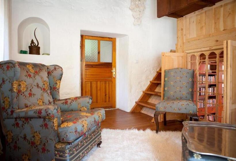 جناح سوبيريور, Ha La Bodrum