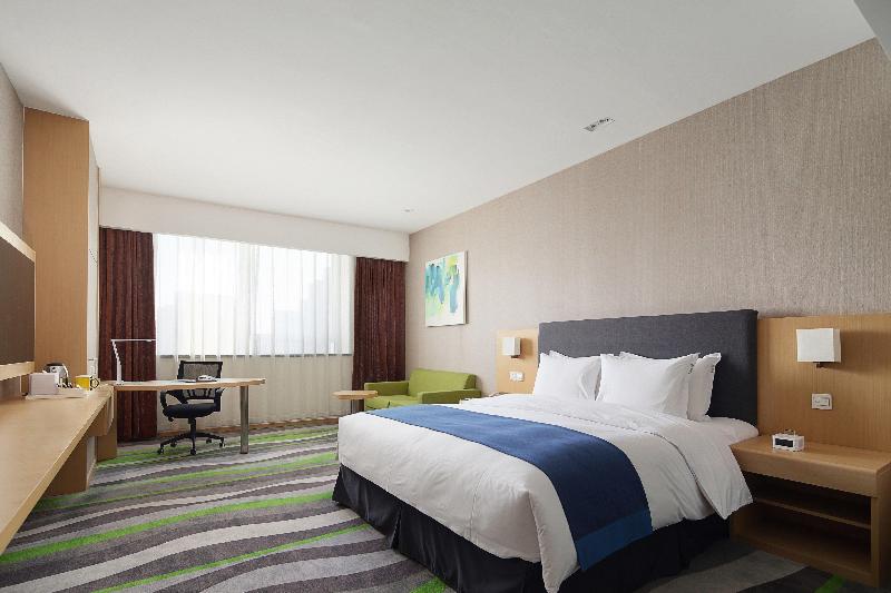 스탠다드 룸 킹사이즈 침대, Holiday Inn Express Jinan High Tech Zone, An Ihg