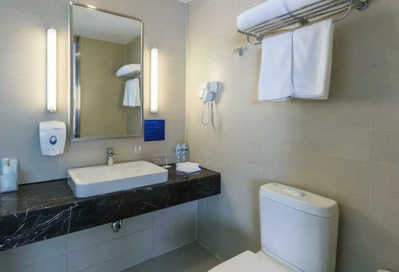 キングサイズベッドのスタンダードルーム, Holiday Inn Express Jinan High Tech Zone, An Ihg