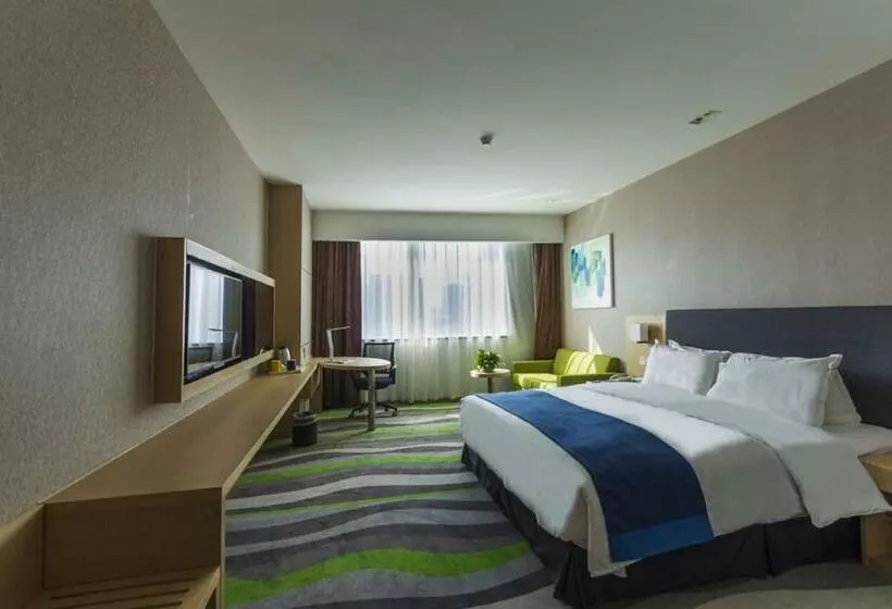キングサイズベッドのスタンダードルーム, Holiday Inn Express Jinan High Tech Zone, An Ihg