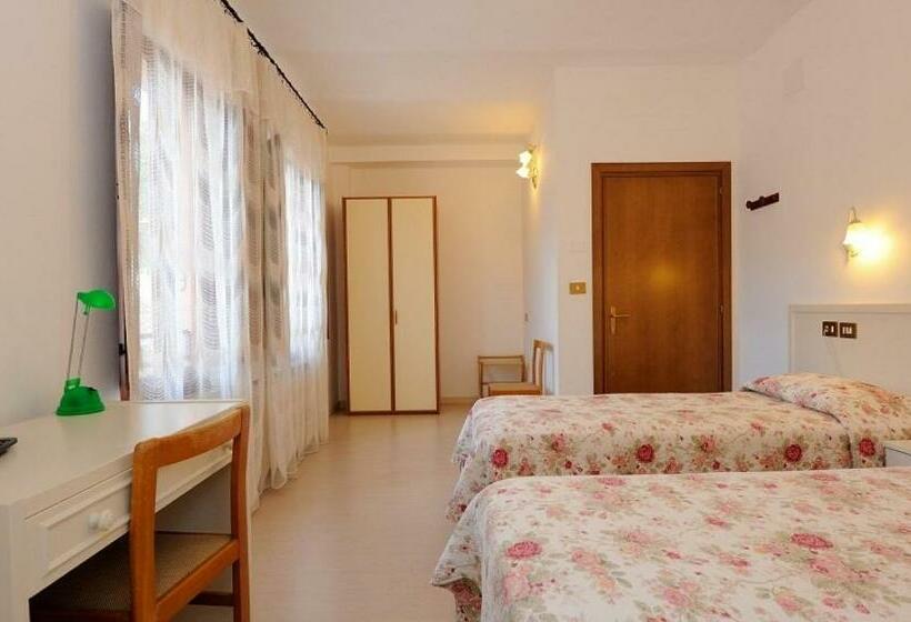 اتاق استاندارد, San Sebastiano