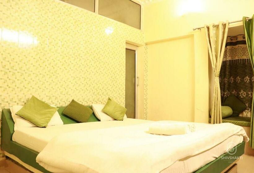 Standardrum, Shiv Shakti Hostel
