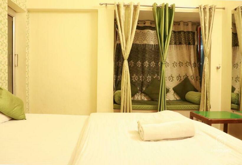 Standardrum, Shiv Shakti Hostel