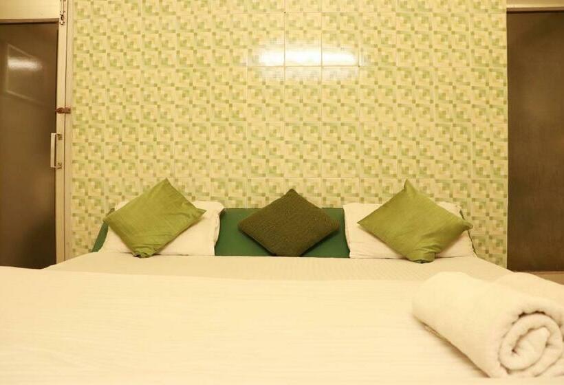 Standardrum, Shiv Shakti Hostel