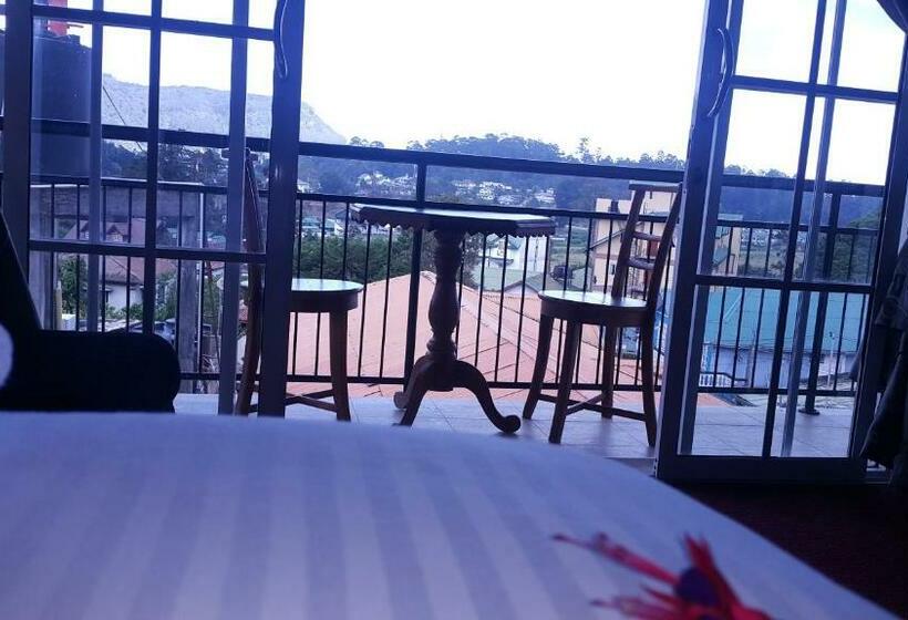 Deluxe Room, La Cottage Boutique Hotel & Restaurant