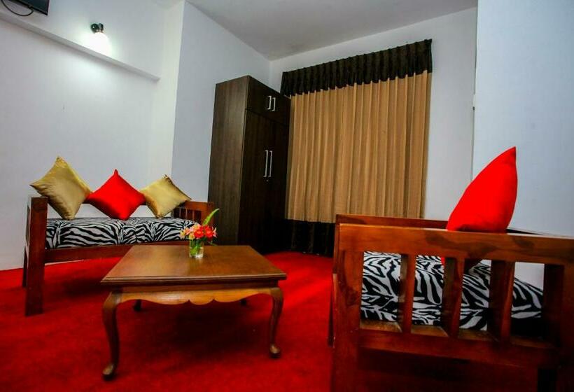 Deluxe Room, La Cottage Boutique Hotel & Restaurant