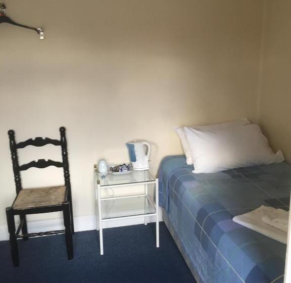 Номер Стандарт Индивидуальный Совместная Ванная, Colnbrook Lodge Guest House