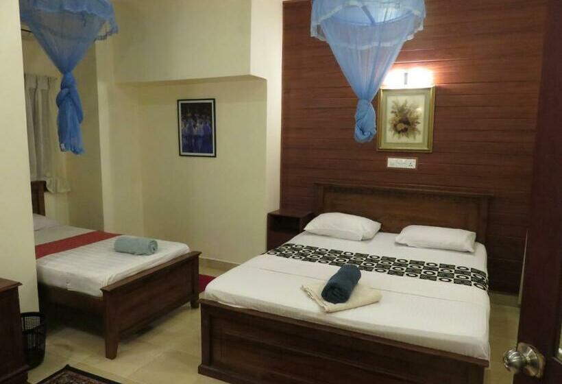 标准三人间, Days Inn