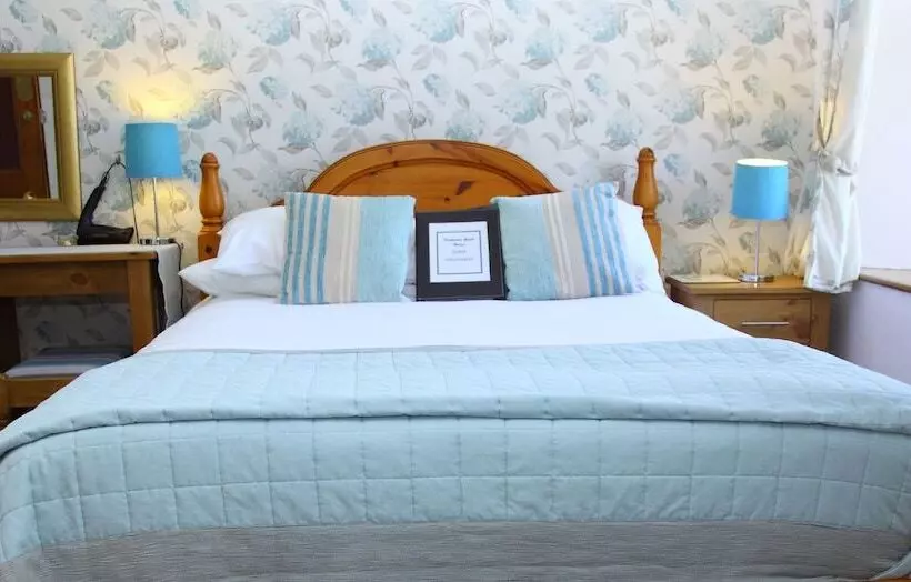 اتاق استاندارد, Kirkwood Guest House