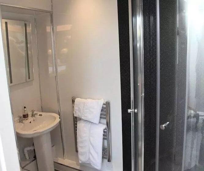 اتاق استاندارد, Kirkwood Guest House