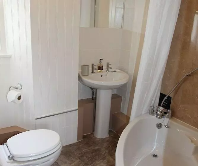اتاق استاندارد, Kirkwood Guest House