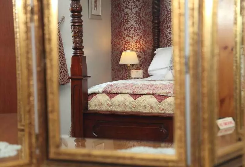 اتاق استاندارد, Kirkwood Guest House