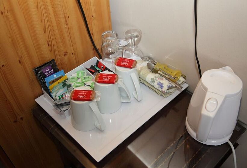 Chambre Familiale, Kirkwood Guest House