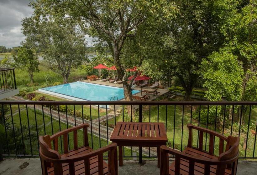 キングサイズベッドのスタンダードルーム, Sigiriya Wewa Addara Hotel Hotel By The Lake