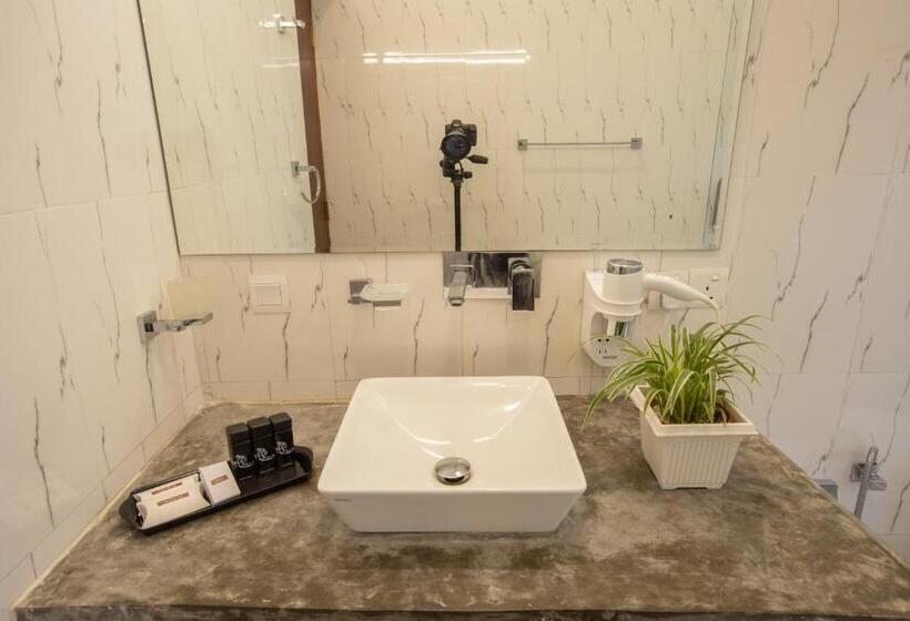 キングサイズベッドのスタンダードルーム, Sigiriya Wewa Addara Hotel Hotel By The Lake