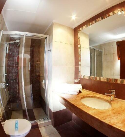 דירת חדר משפחתית, Skiathos Island Suites