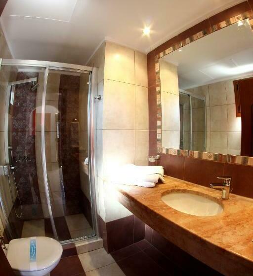 דירת חדר משפחתית, Skiathos Island Suites