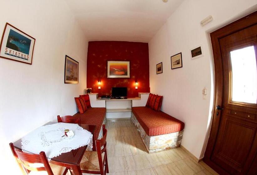 דירת חדר משפחתית, Skiathos Island Suites