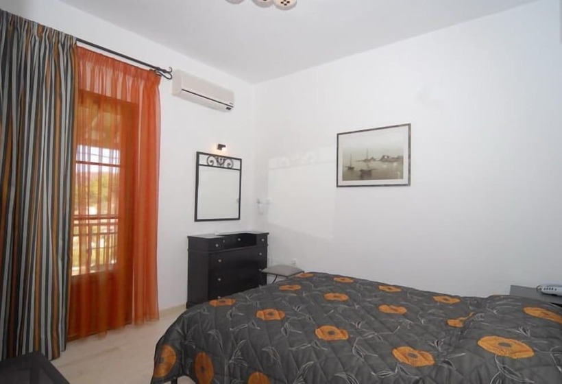 דירת חדר משפחתית, Skiathos Island Suites