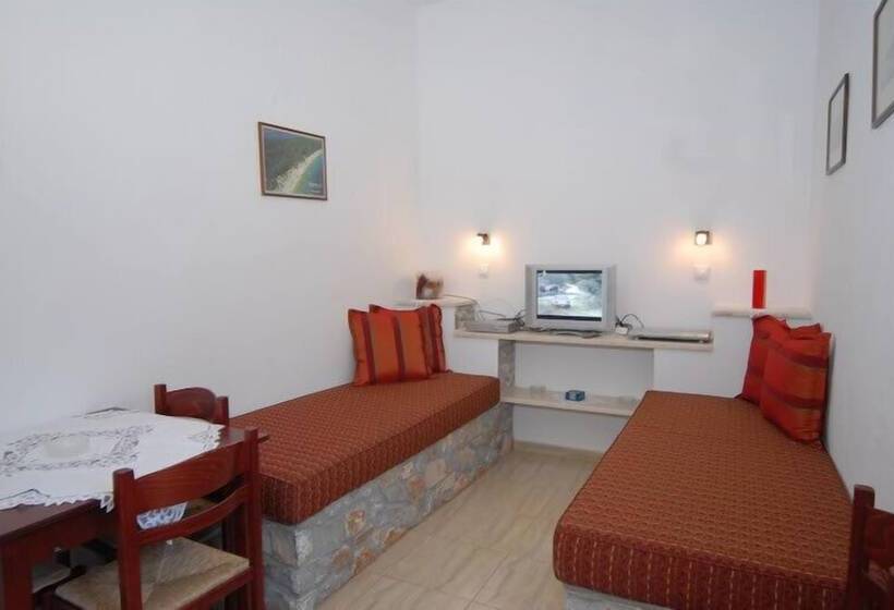 דירת חדר משפחתית, Skiathos Island Suites