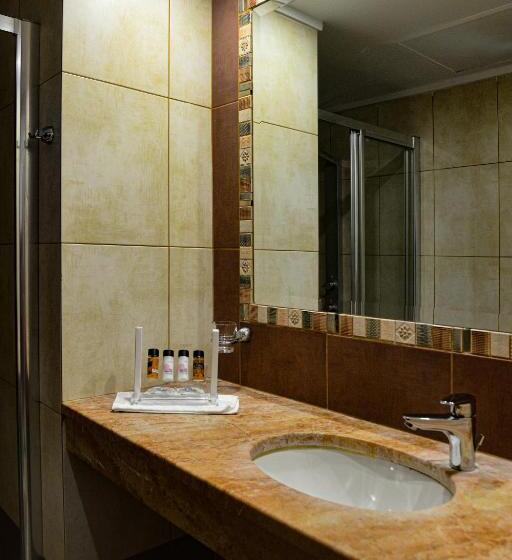 דירת חדר משפחתית, Skiathos Island Suites