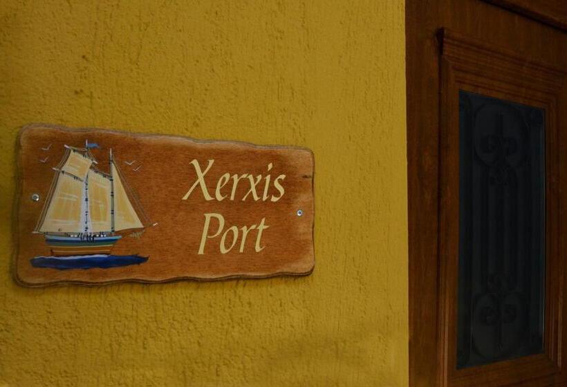 דירת חדר משפחתית, Skiathos Island Suites