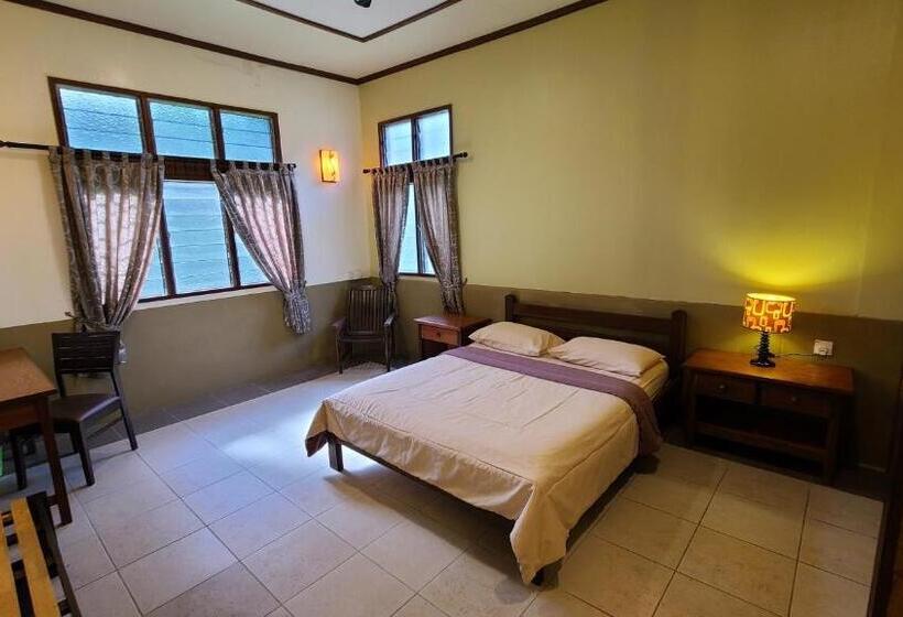 샬레, Sepilok B&b