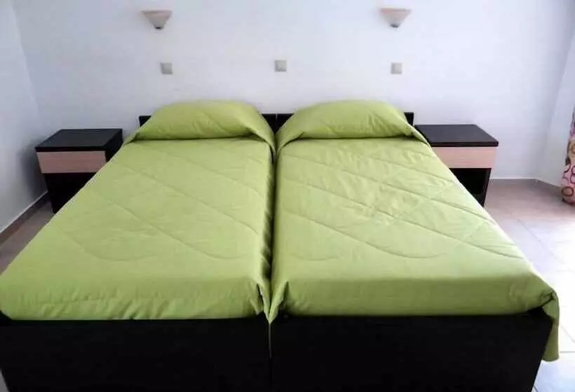 استودیوی استاندارد, Anelia Boutique Studios & Apartments